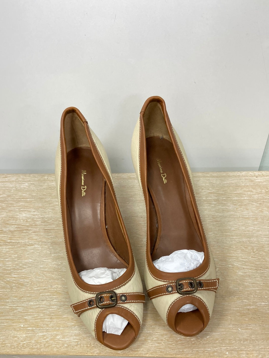 MASSIMO DUTTI.Tacones piel T.41
