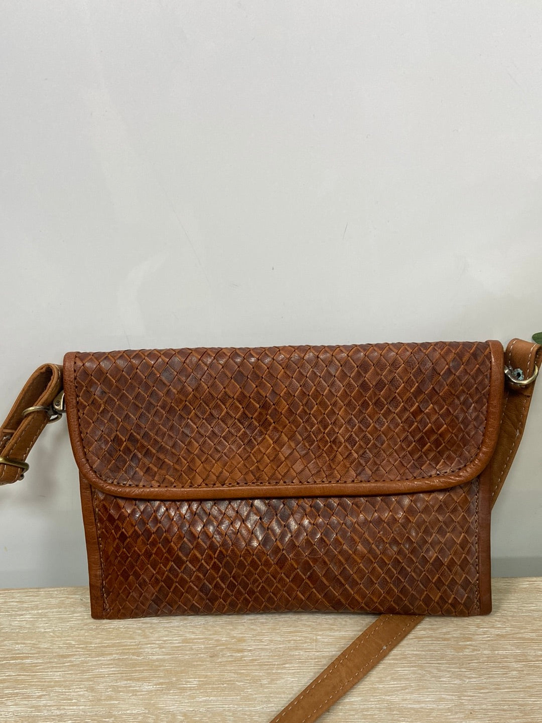 OTRAS.Bolso piel marrón