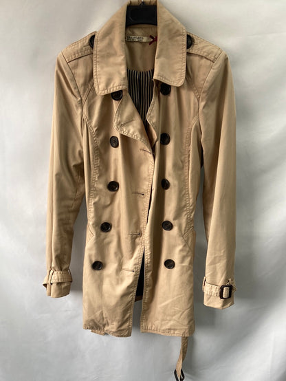 STRADIVARIUS.Classic beige Ts trench coat