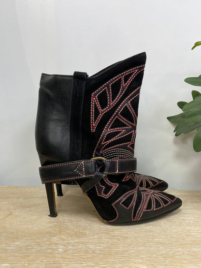 ISABEL MARANT.Botas negras bordadas T.40