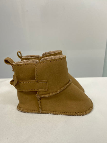 OTRAS. Botitas borrego interior T.9