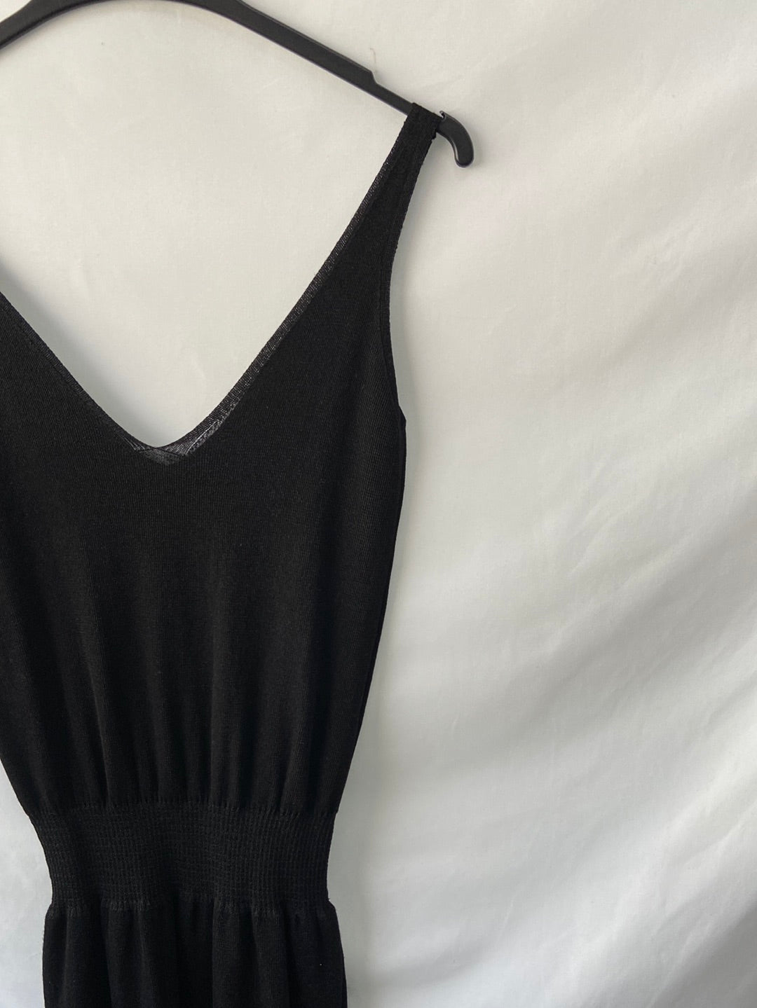 ZARA. Vestido punto negro T.s