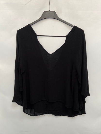 ZARA. Top negro capa T.s