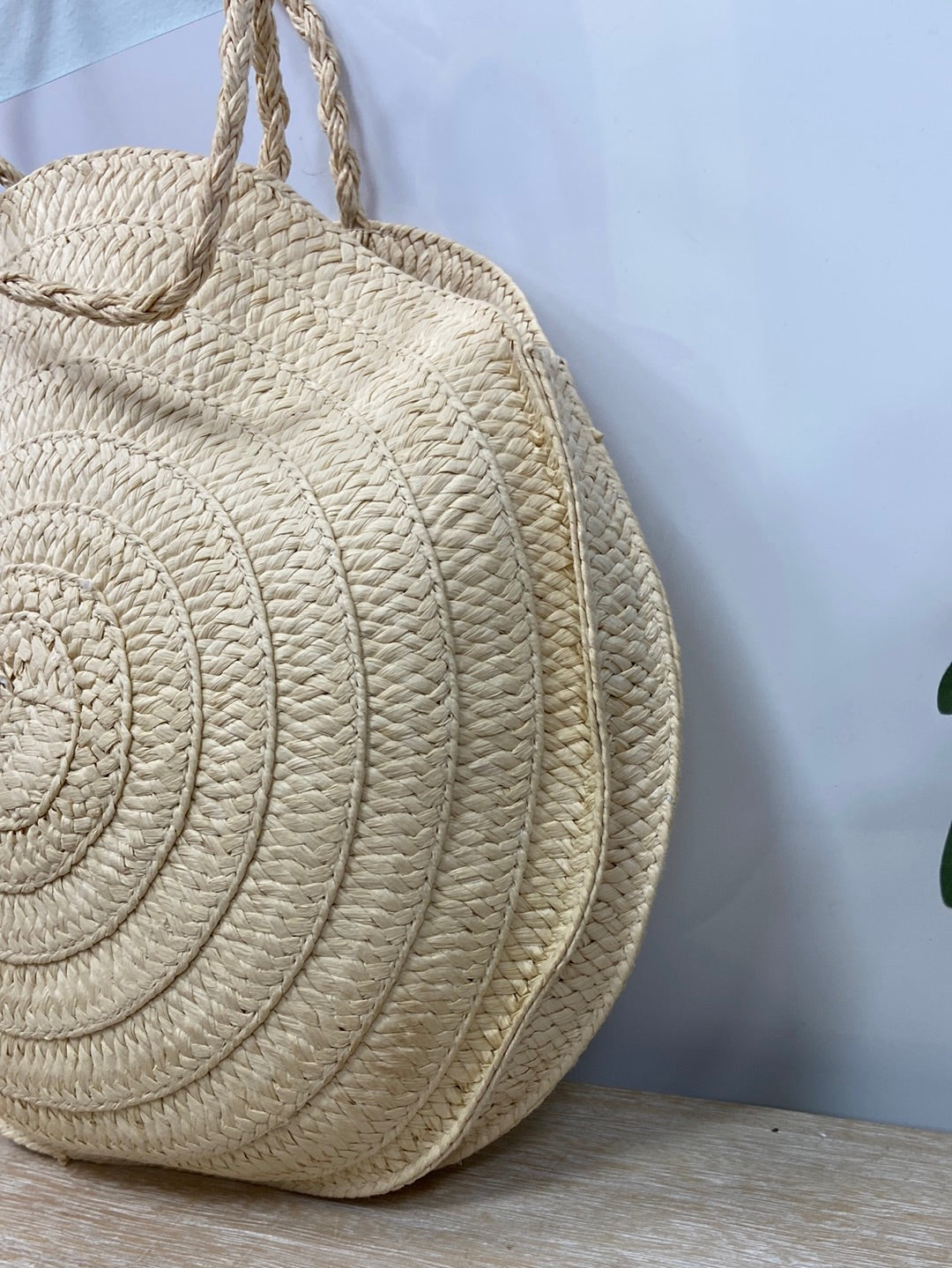 OTHERS.Round raffia bag