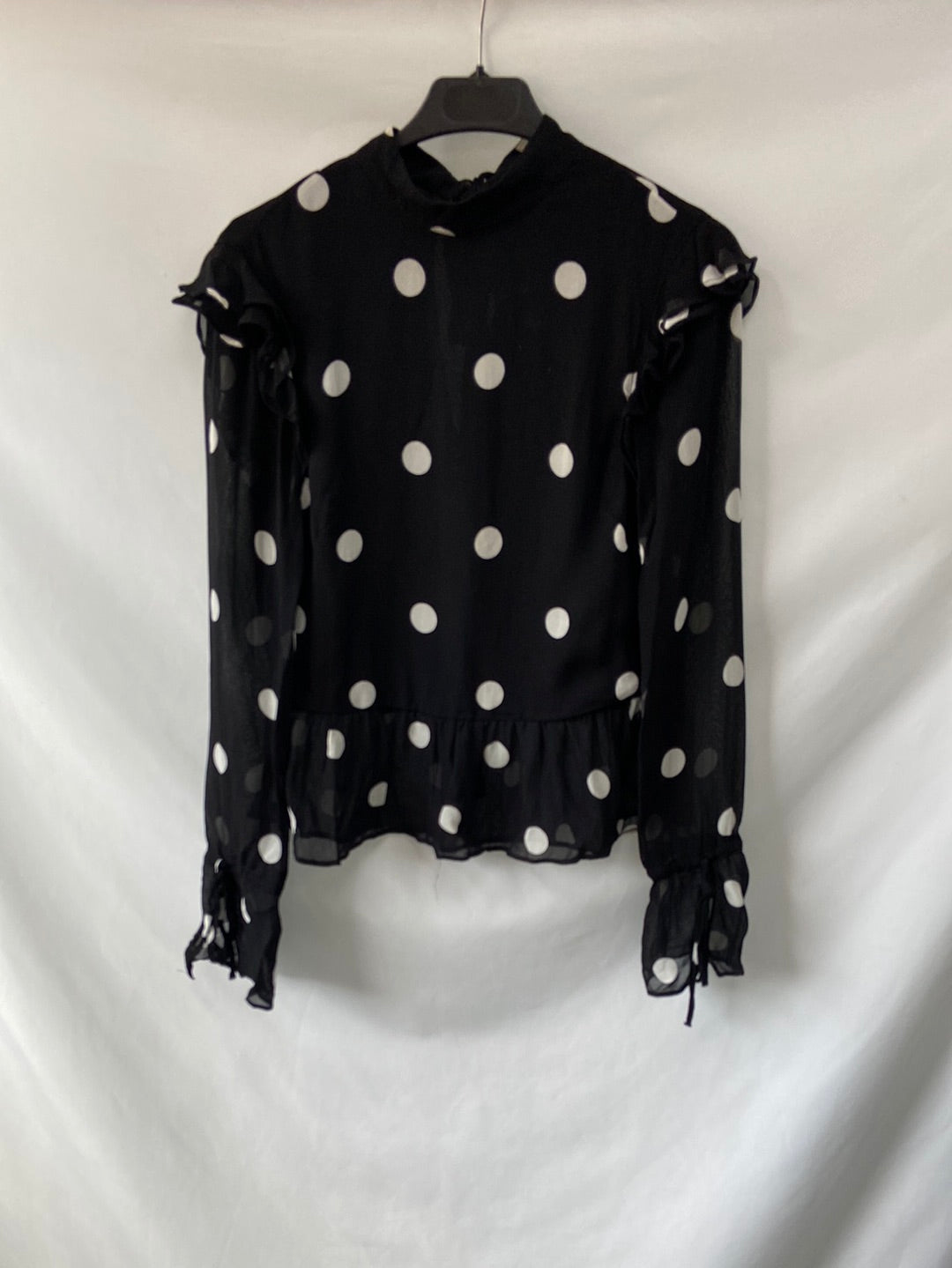 H&M. Blusa lunares TU (S/M)