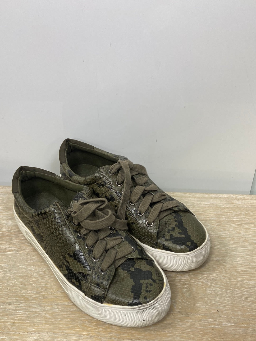 PARFOIS.Zapatillas animal print T.40 (tara)