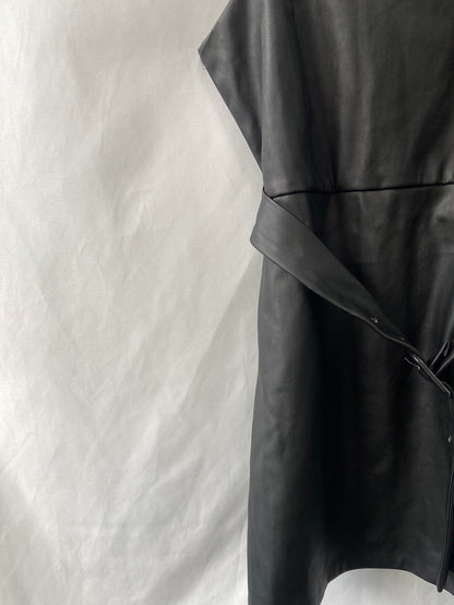 PULL&BEAR.Vestido corto polipiel T.M