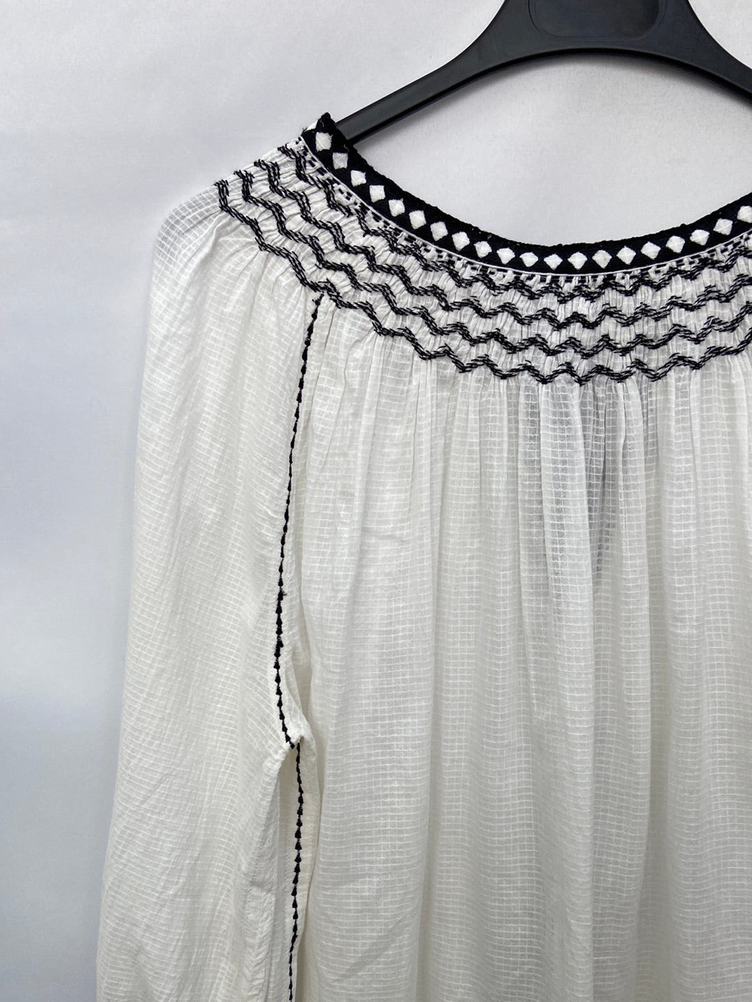 MASSCOB.Blusa textura bordada algodón T.xs