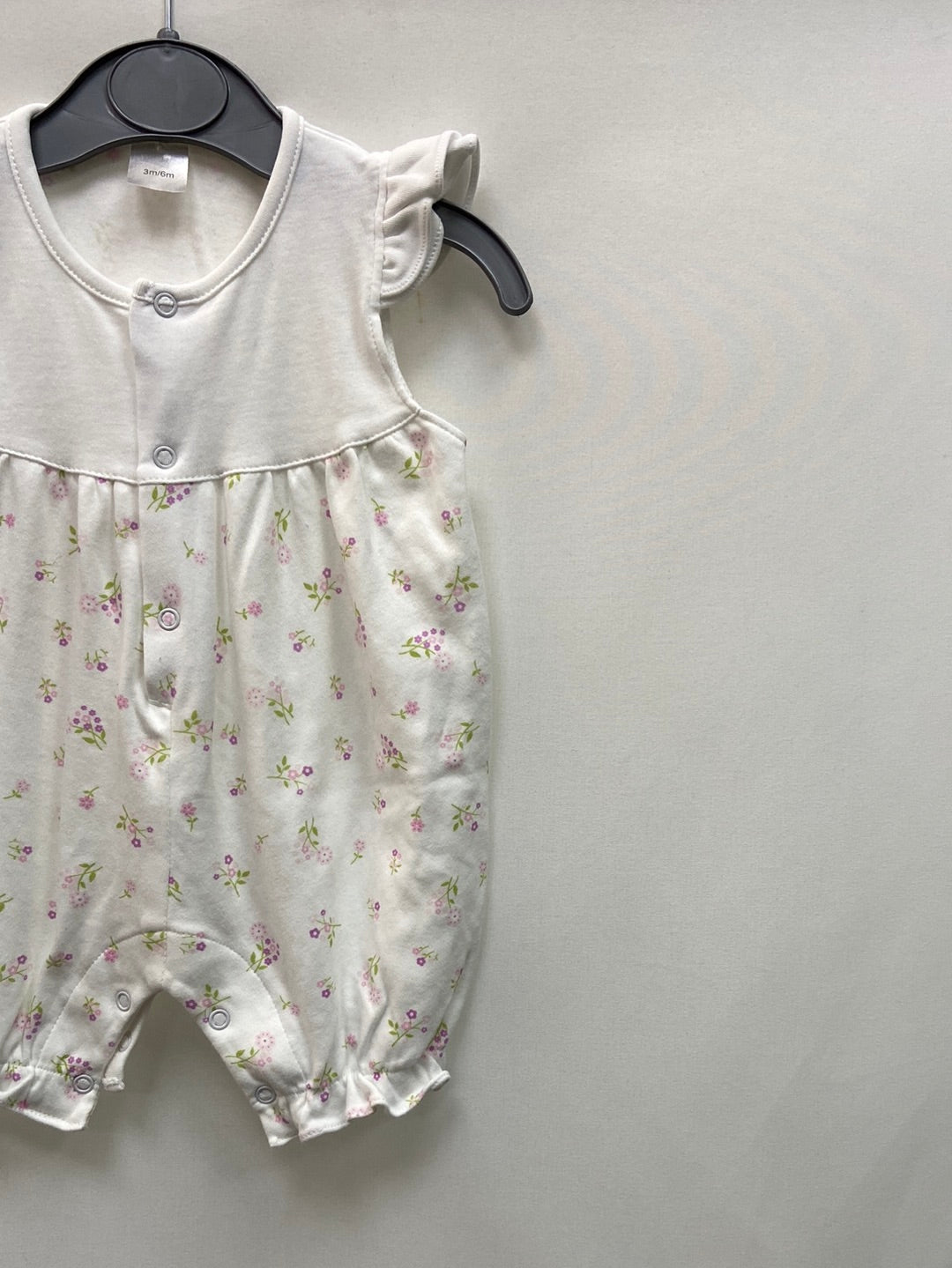 OTHERS. White floral baby jumpsuit 3-6 months