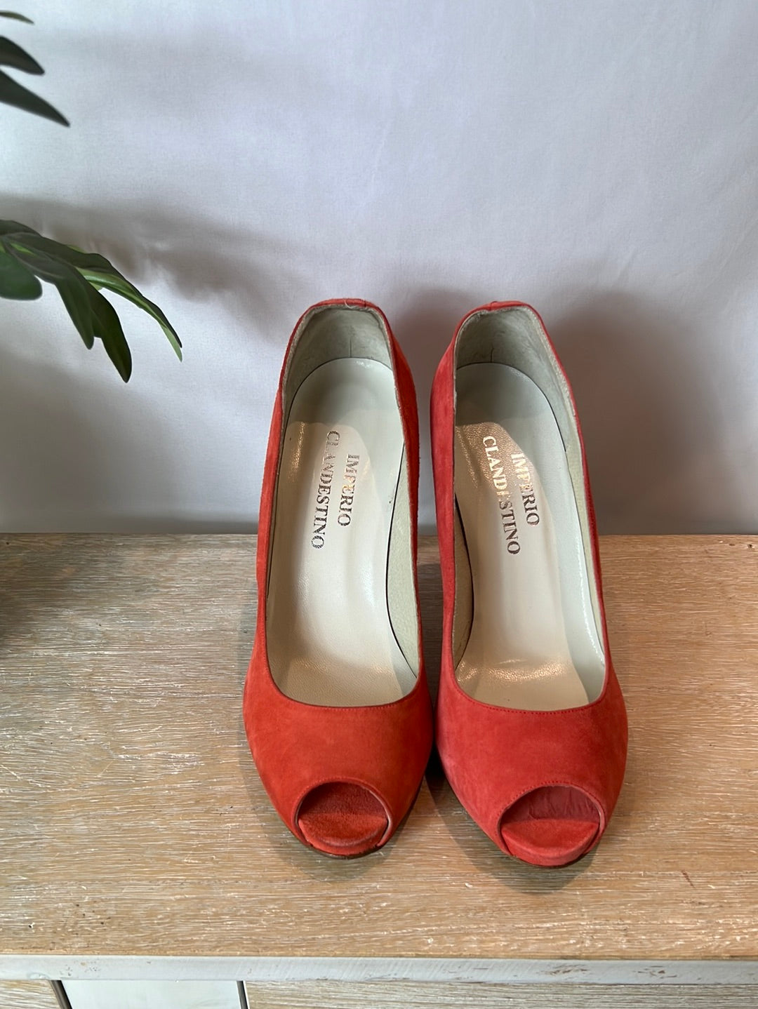 UNDERGROUND EMPIRE. Orange heels, size 39