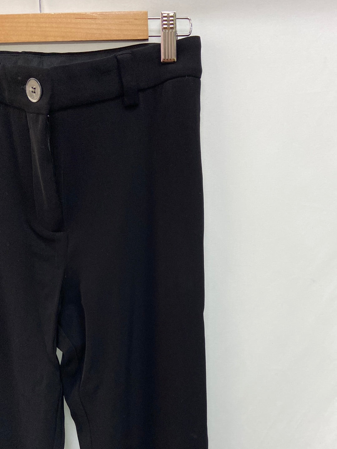 MOMONI.Black pleated trousers S.40 (36)