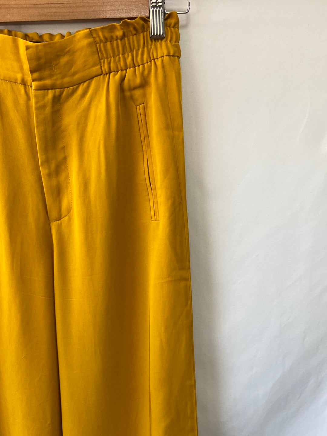 ZARA. Yellow Ts trousers