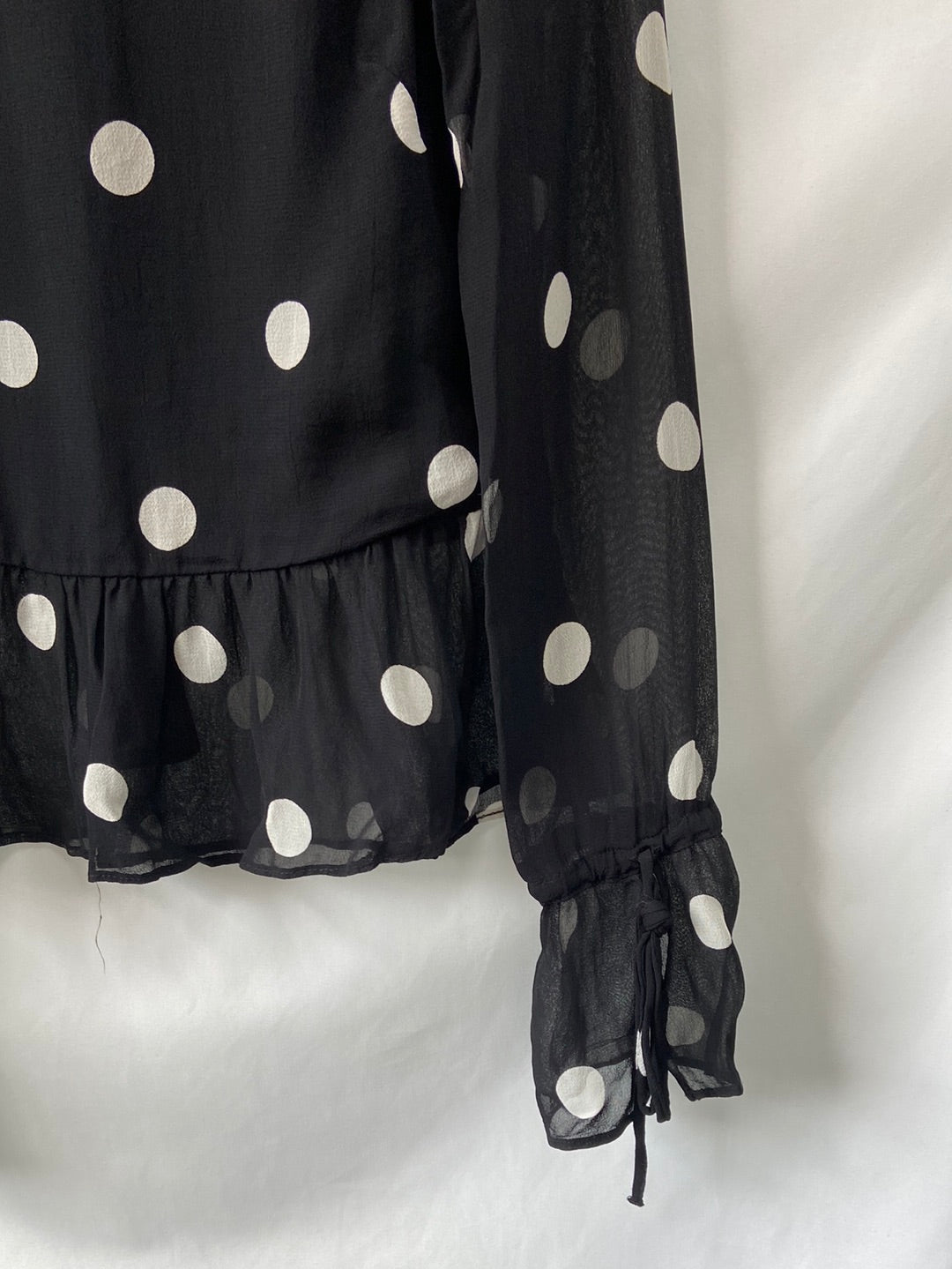 H&M. Blusa lunares TU (S/M)