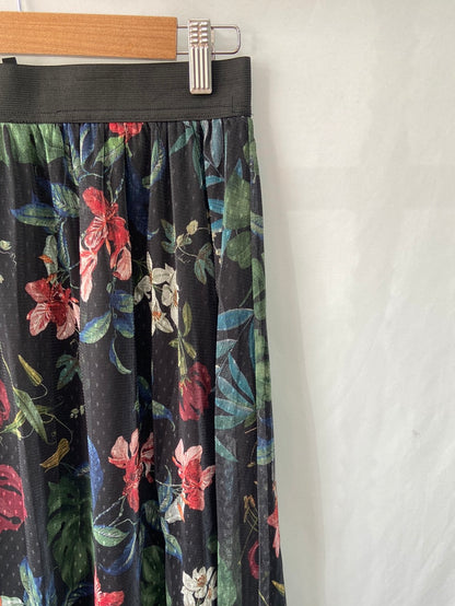 STRADIVARIUS.Falda midi tul T.M