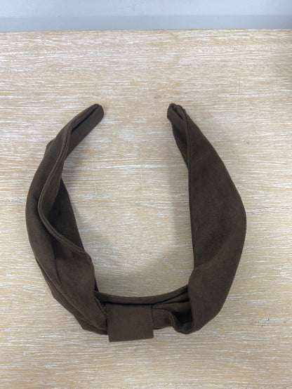 OTRAS.Diadema marrón antelina