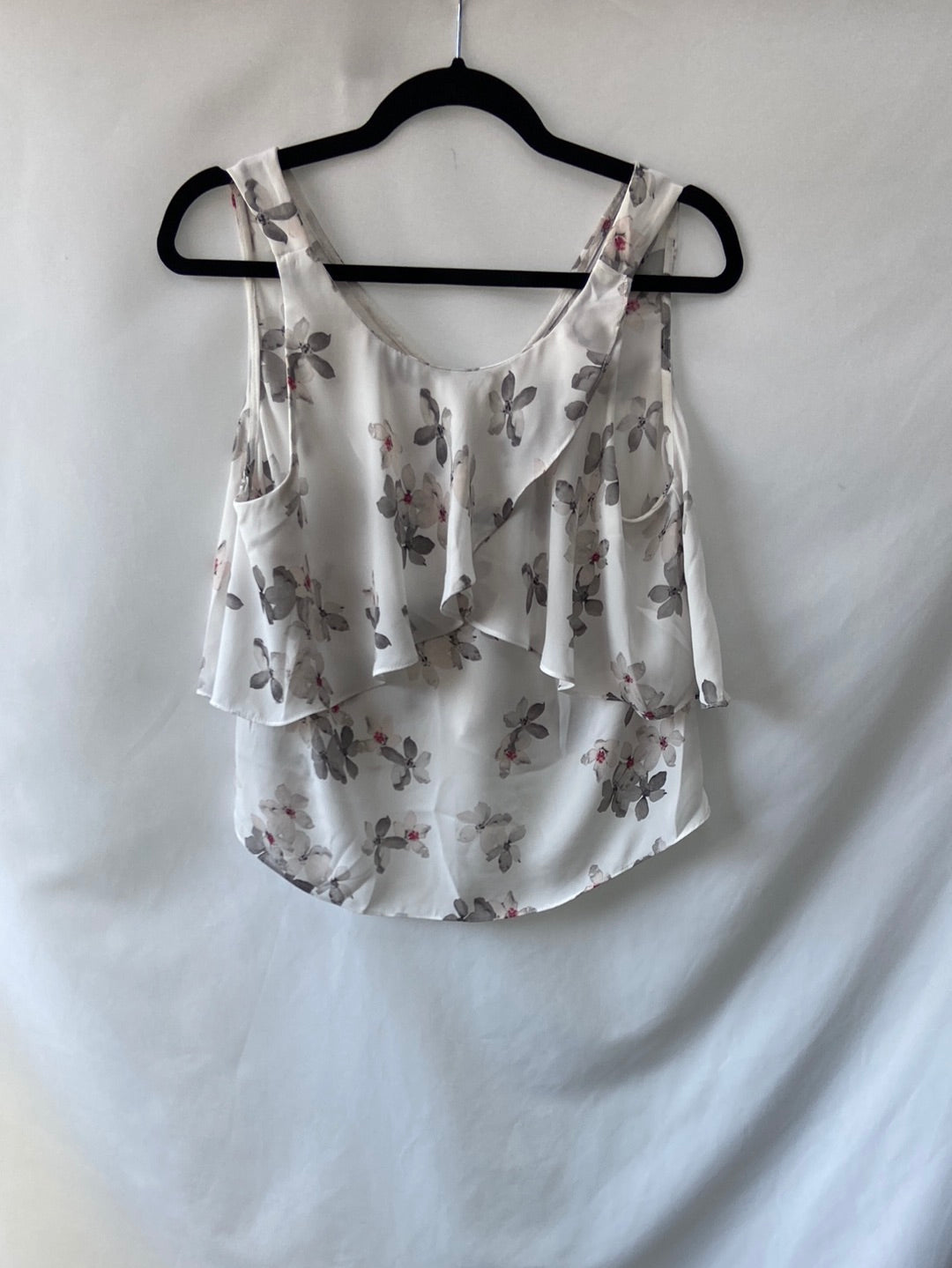 ZARA.Blusa blanca flores T.m