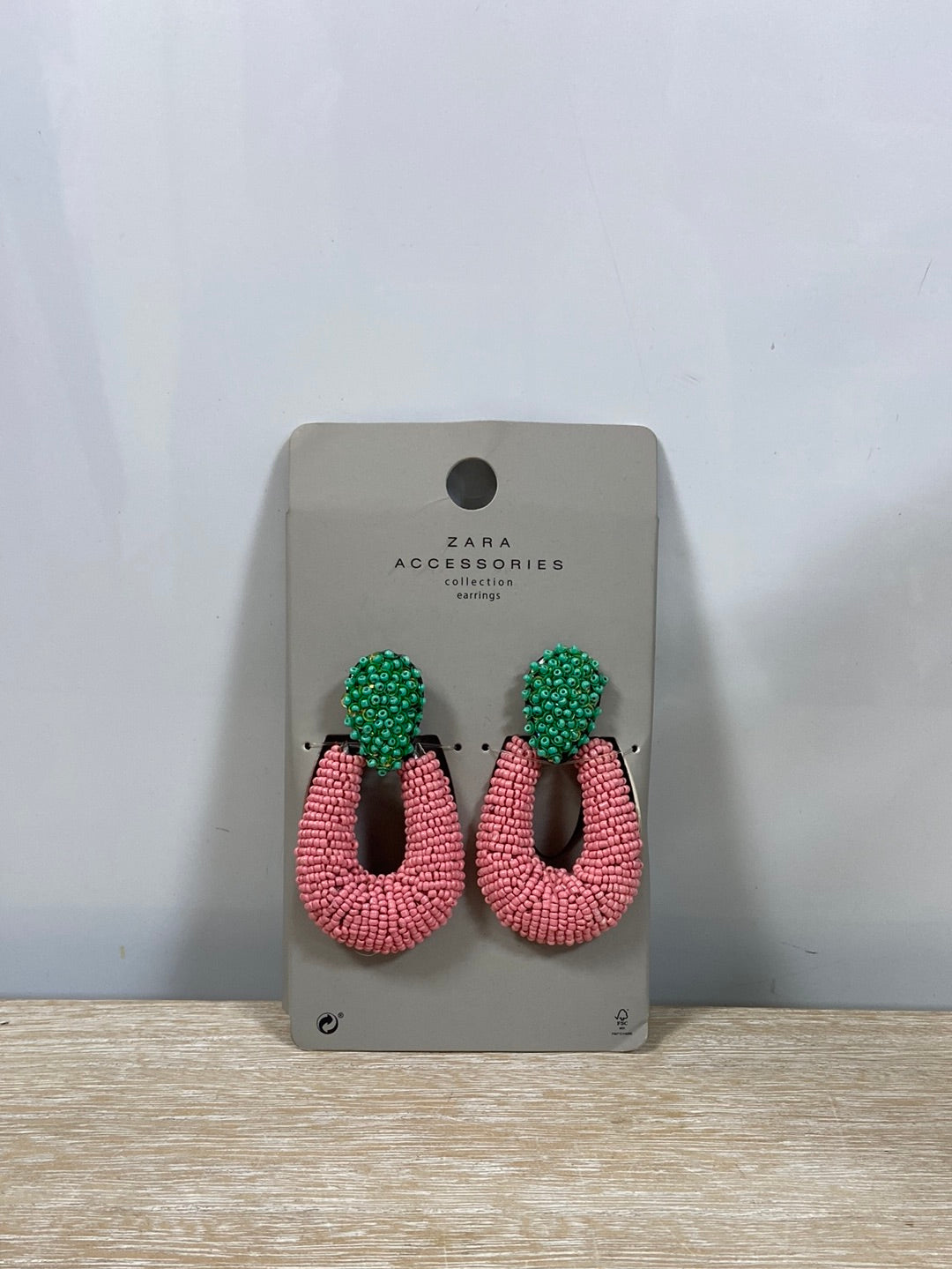 ZARA.Pendientes maxi abalorios