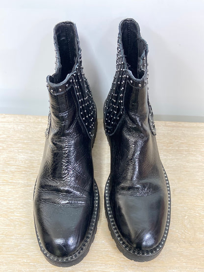 ZARA.Botines negros tachuelas T.39