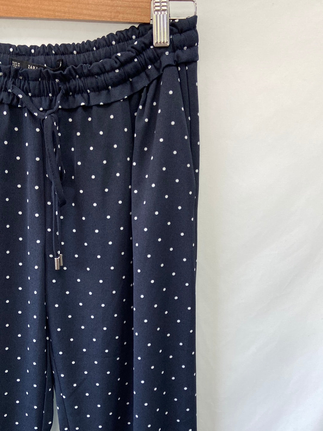 ZARA.Pantalones relajados lunares T.M