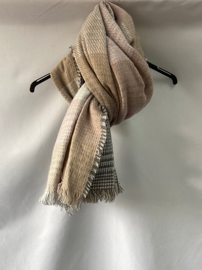 OTRAS.Bufanda tonos pastel doble estampado