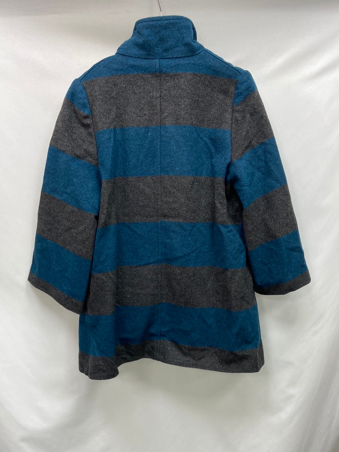 BLANCO.Abrigo rayas gris y azul T.XS