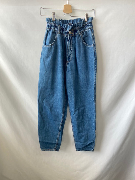 ZARA. pantalon vaquero fluido slouchy T.s