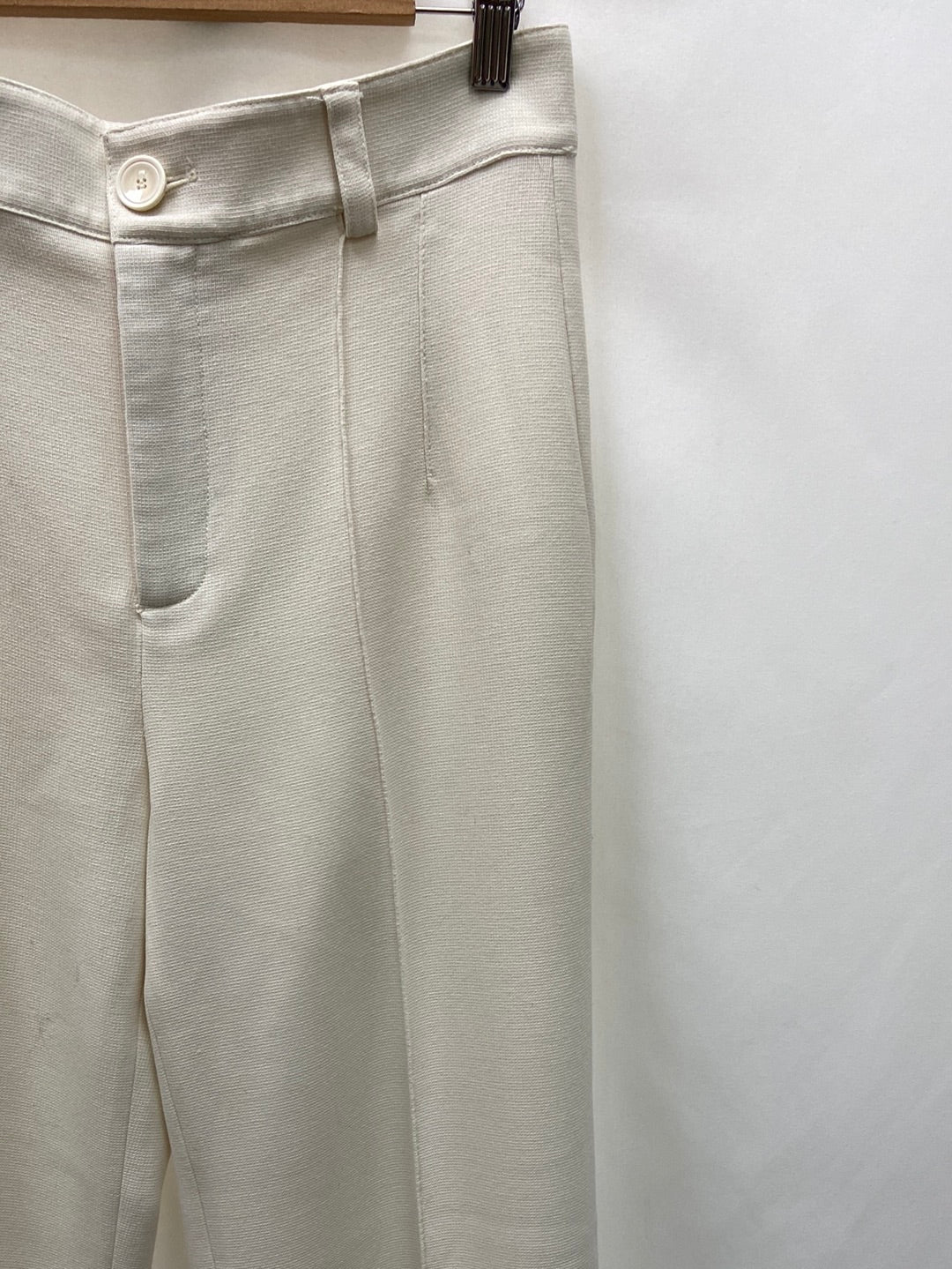 ZARA. Raw beige pleated trousers Tm