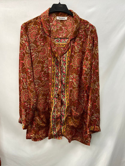 BASYCO.Total look estampado. T.M/L