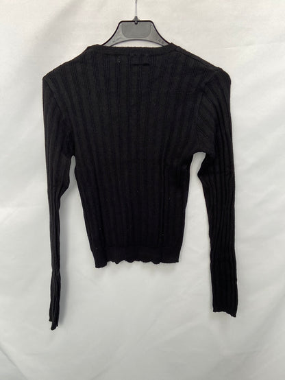 PULL&BEAR.Jersey cortito canalé negros T.L