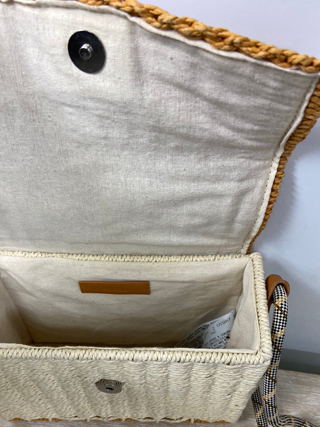 OYSHO.Wicker basket