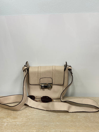 JUSTFAB. Beige shoulder bag