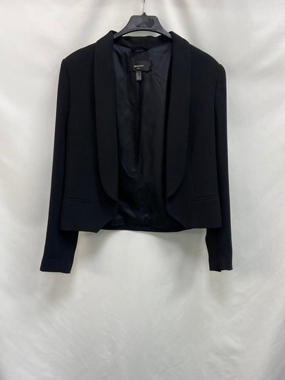 MANGO. Blazer negra cortita T.m