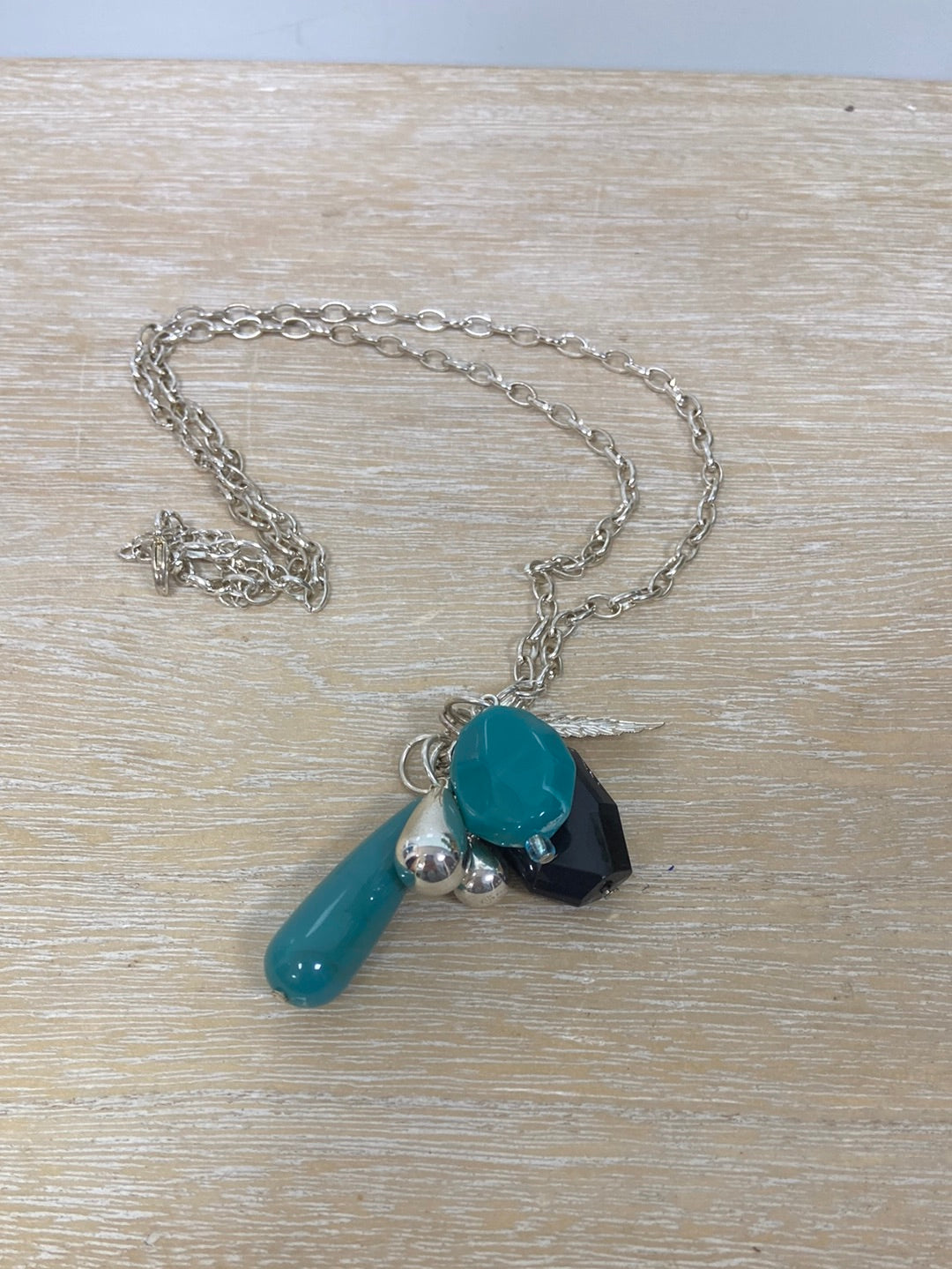 OTRAS.Collar cadena ramillete