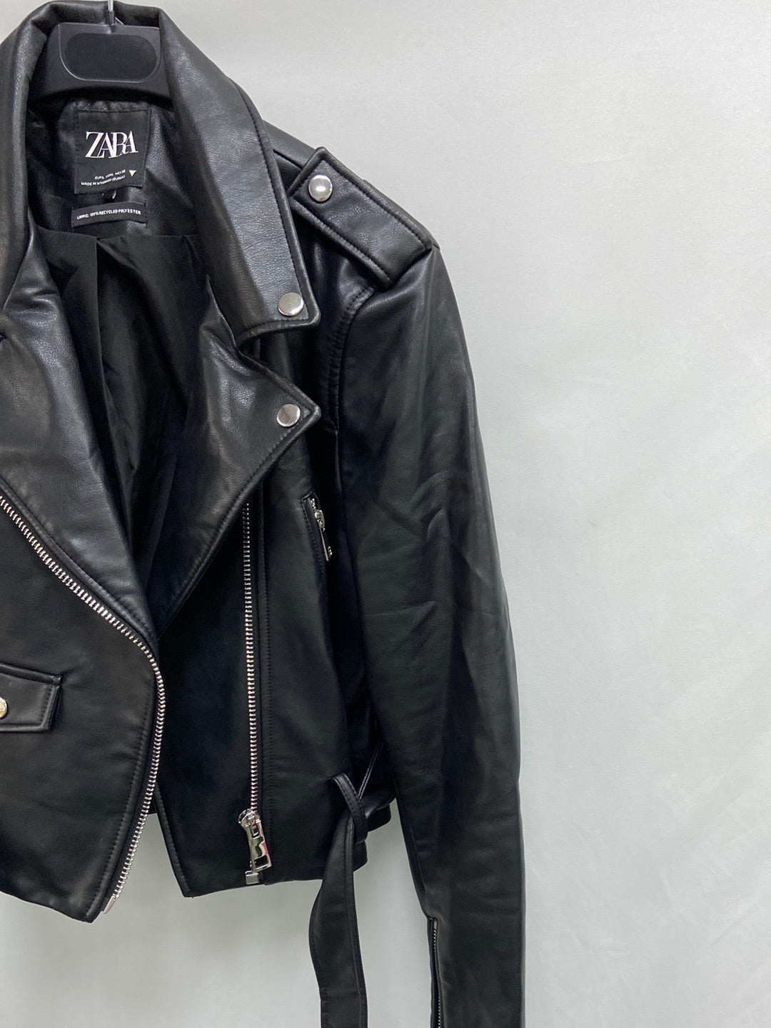ZARA. Black leatherette jacket TL