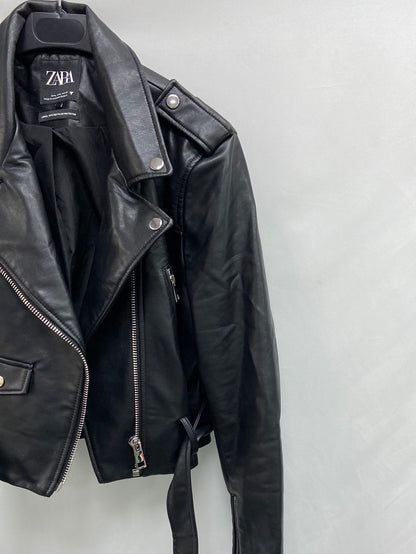 ZARA. Black leatherette jacket TL