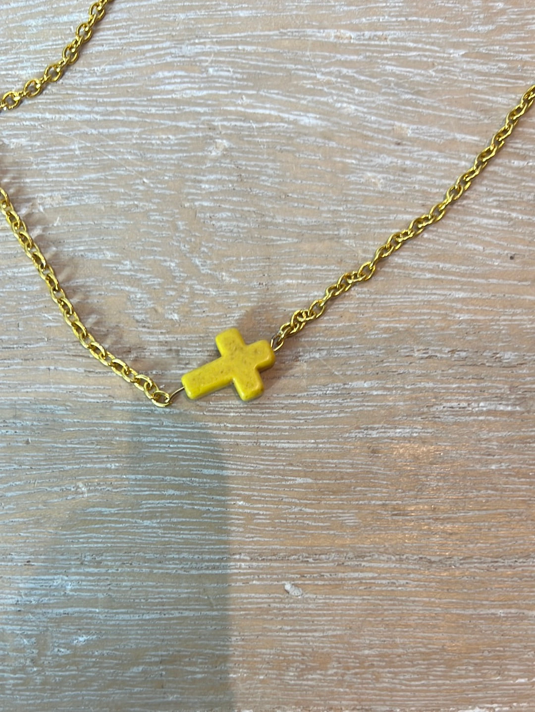 OTRAS. Colgante cruz