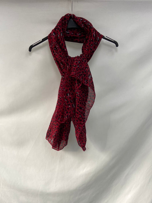 OTRAS. Fular animal print