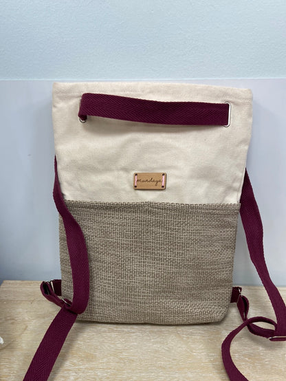 MUNDAYA. Double-textured backpacks