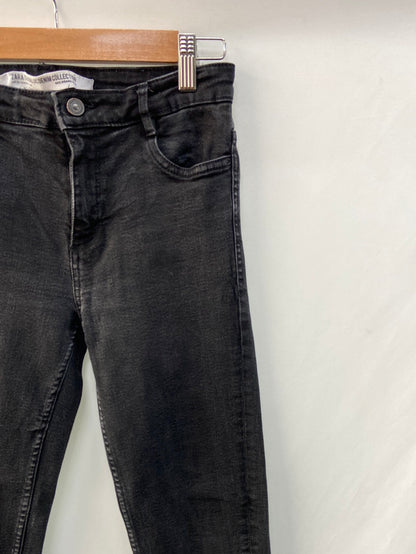 ZARA. Black skinny jeans size 38