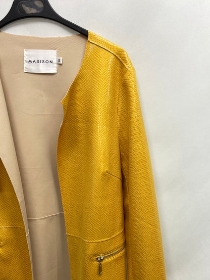MADISON.Chaqueta fina amarilla T.S