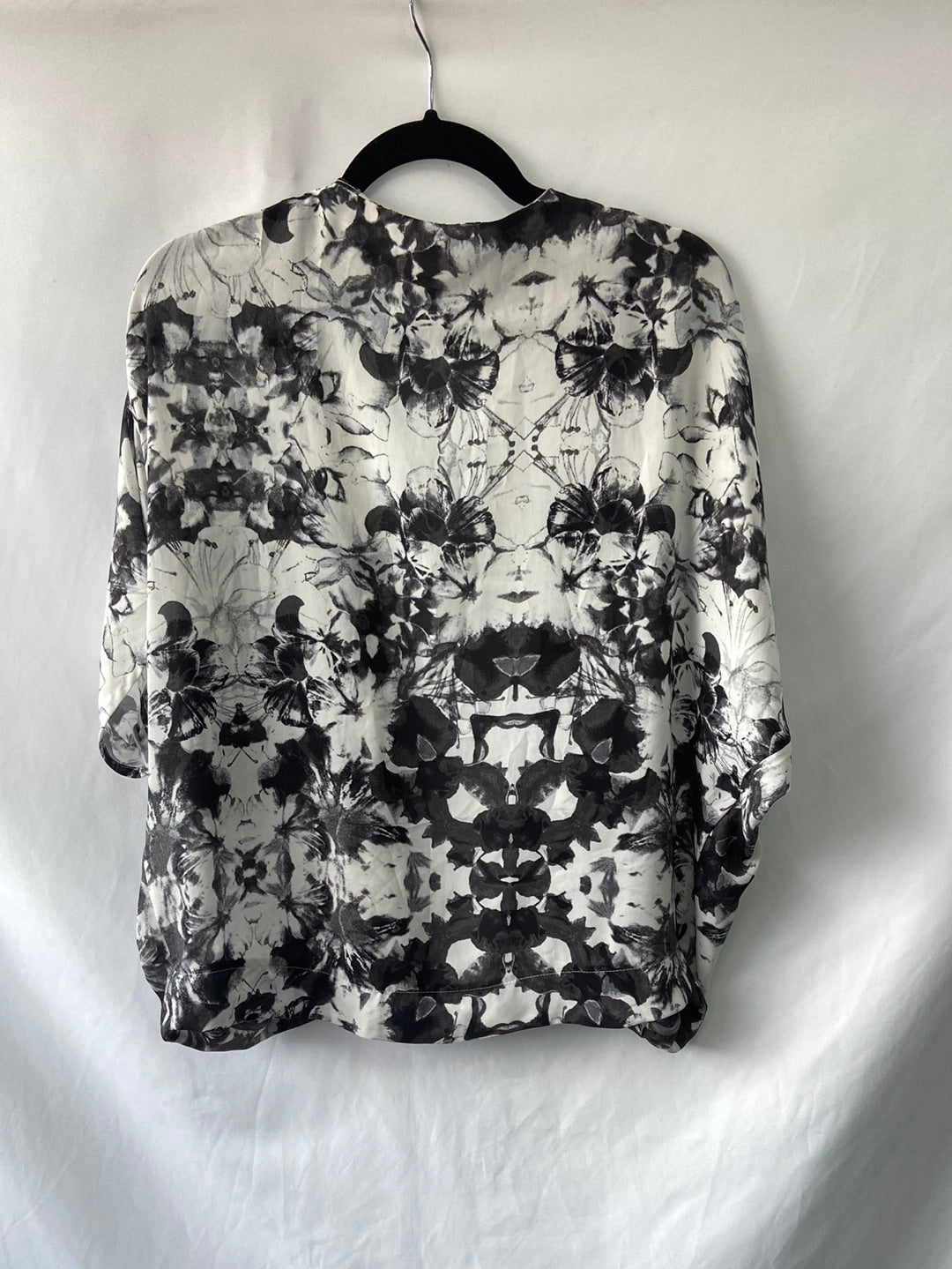 ONLY.Kimono gris T.36