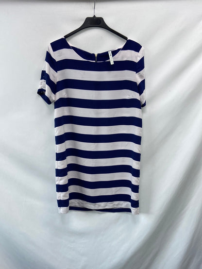 STRADIVARIUS.Vestido corto rayas T.M