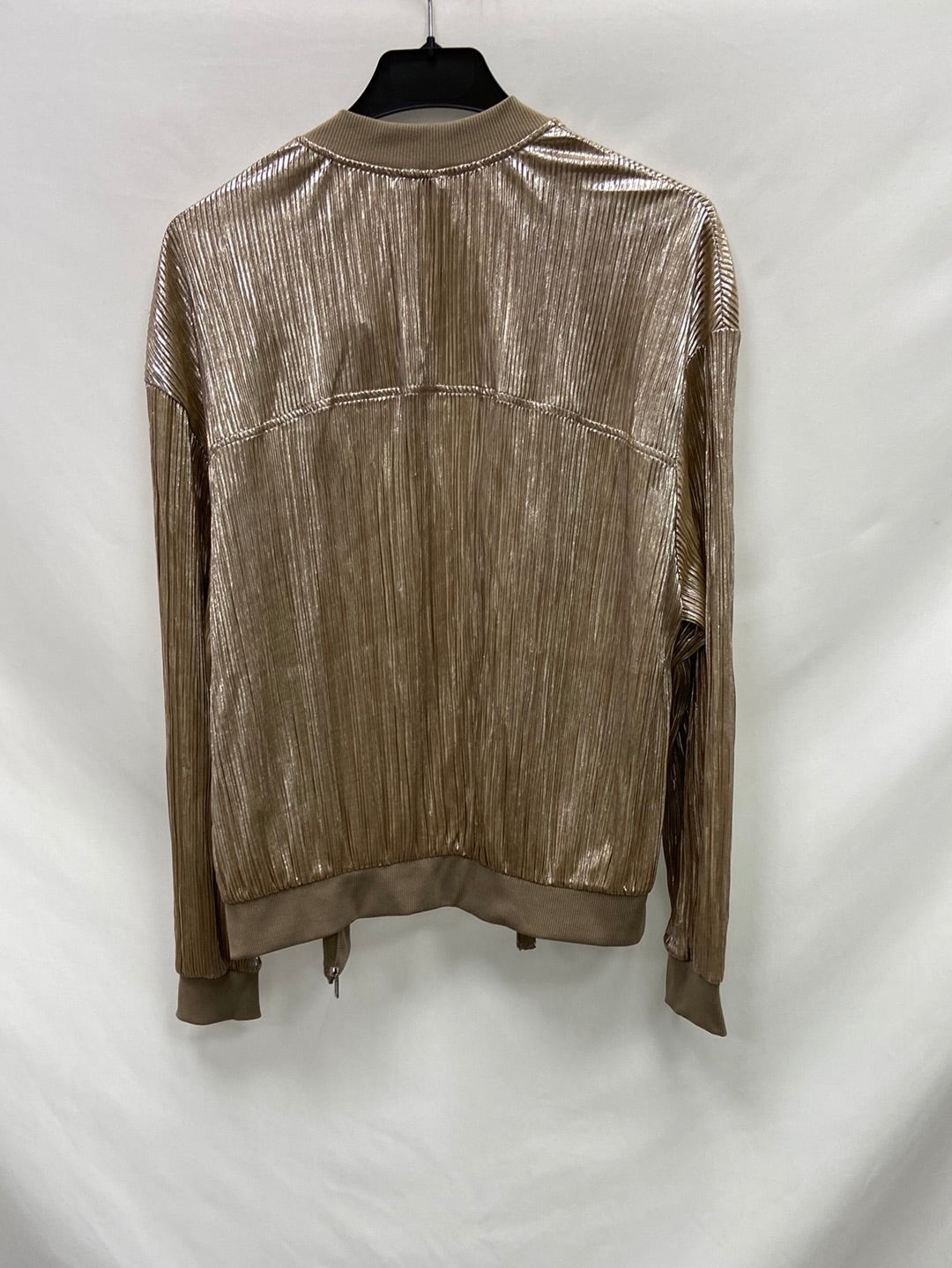 ZARA.Chaqueta fruncida dorada T.L
