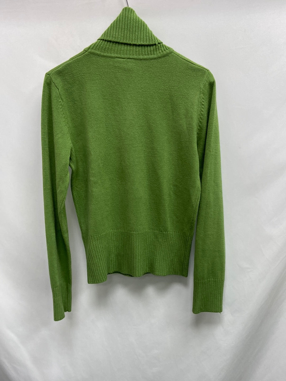 H&amp;M. Green turtleneck sweater Ts