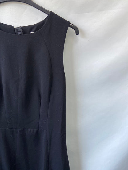 H&M.Vestido negro estructurado T.38