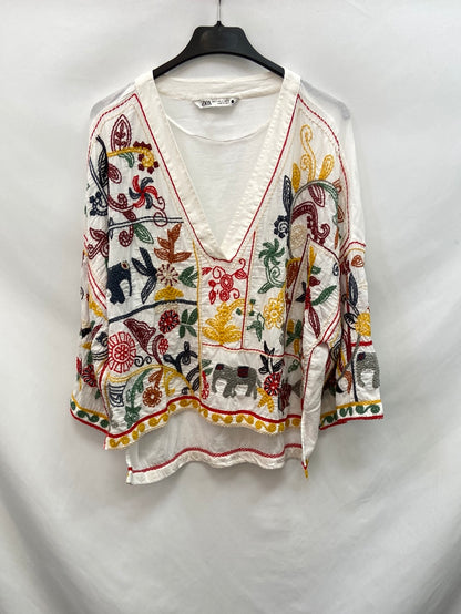 ZARA. Blusa bordada colores T.s
