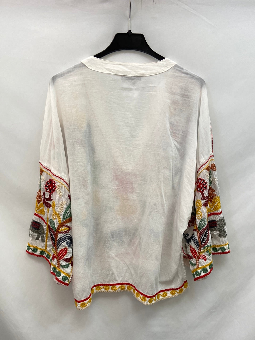 ZARA. Blusa bordada colores T.s