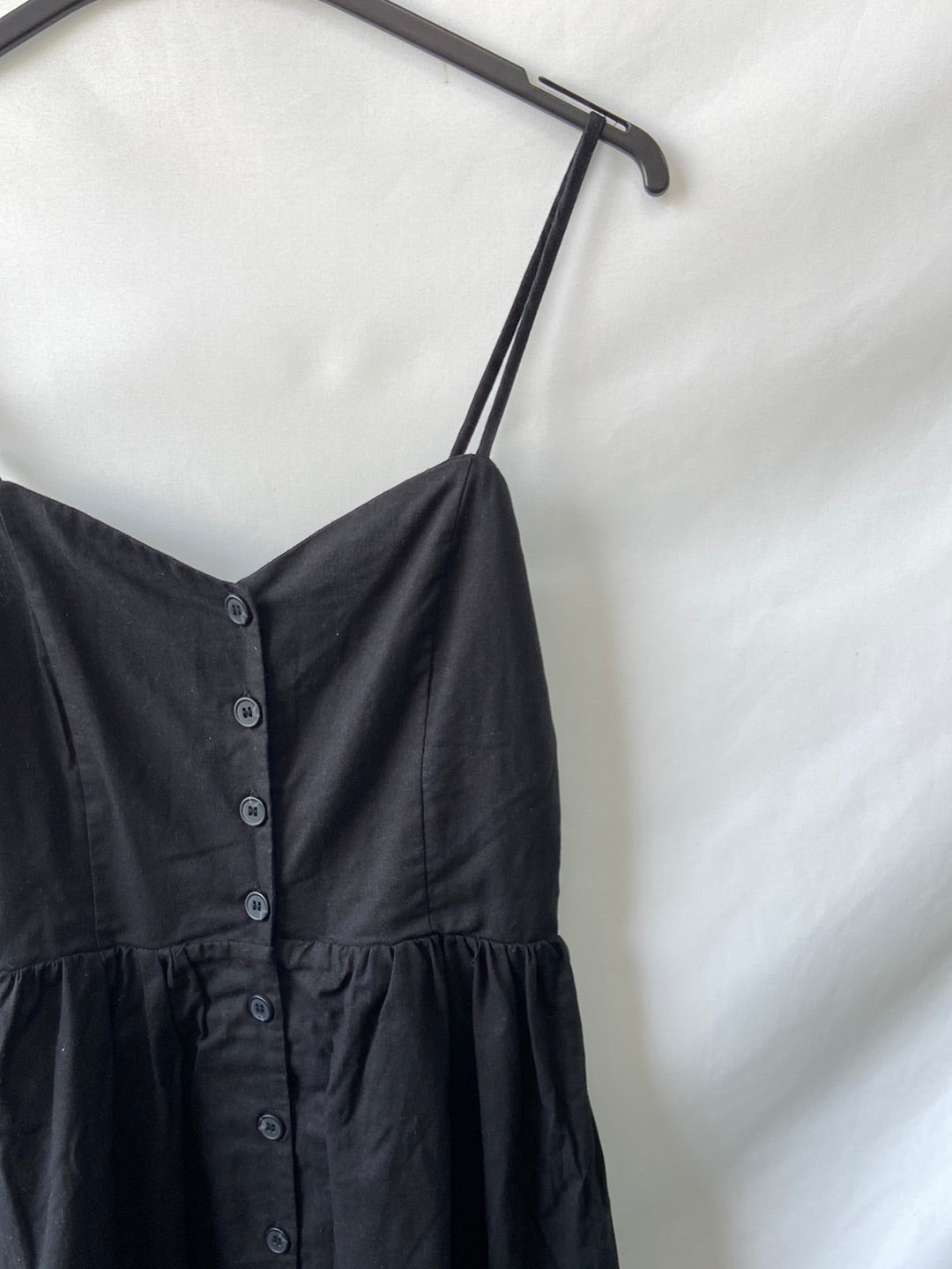 H&M.Vestido negro Lino T.36