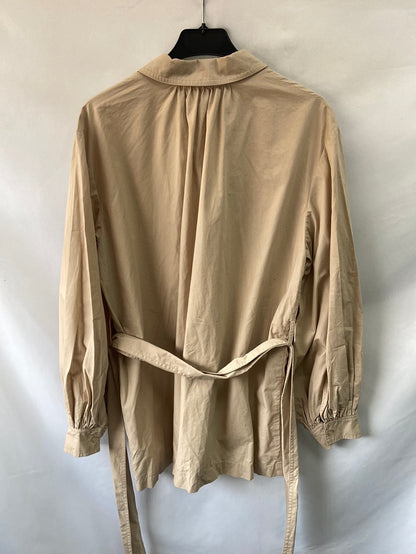 H&M. Camisa con lazada T.38