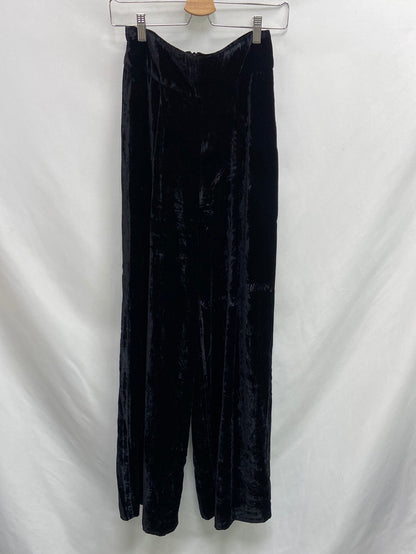 NUDE COLOR. Black velvet pants Ts
